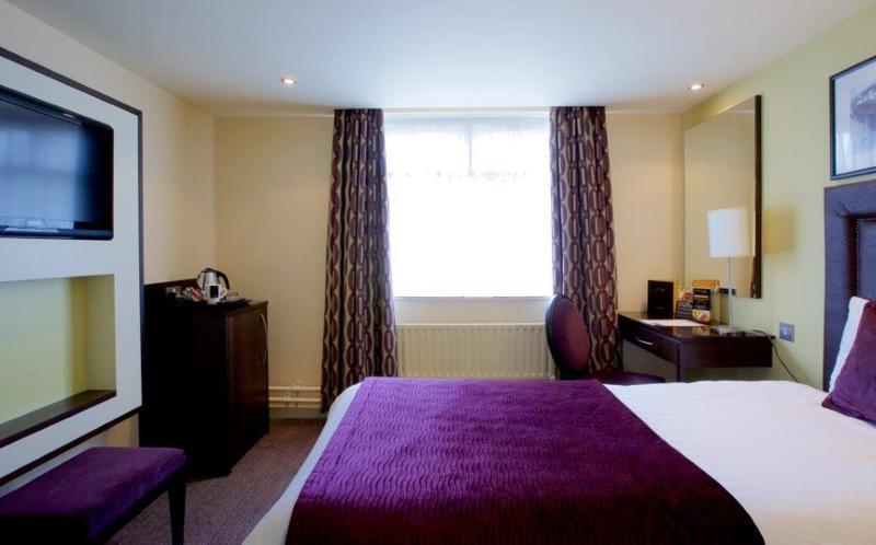 Manchester Airport Stanley Hotel, BW Signature Collection Handforth Exterior foto